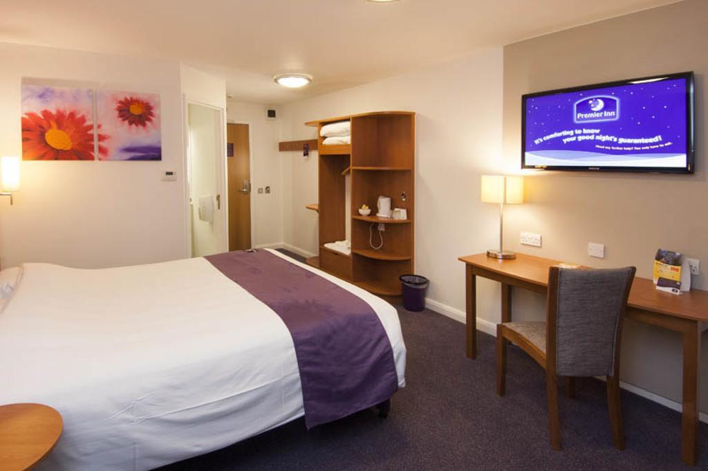 Premier Inn Kendal Central Ngoại thất bức ảnh