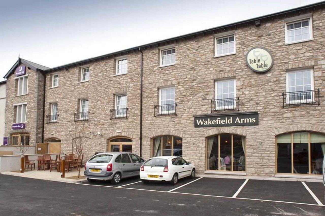 Premier Inn Kendal Central Ngoại thất bức ảnh