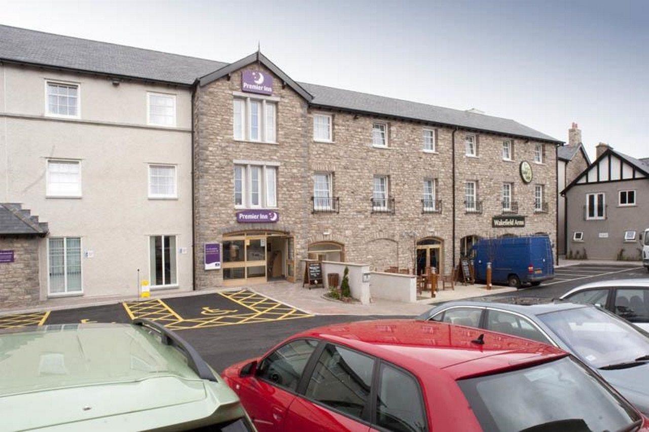 Premier Inn Kendal Central Ngoại thất bức ảnh