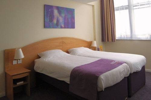 Premier Inn Kendal Central Phòng bức ảnh