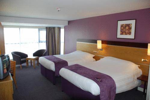 Premier Inn Kendal Central Phòng bức ảnh