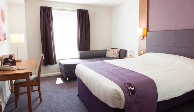 Premier Inn Kendal Central Ngoại thất bức ảnh